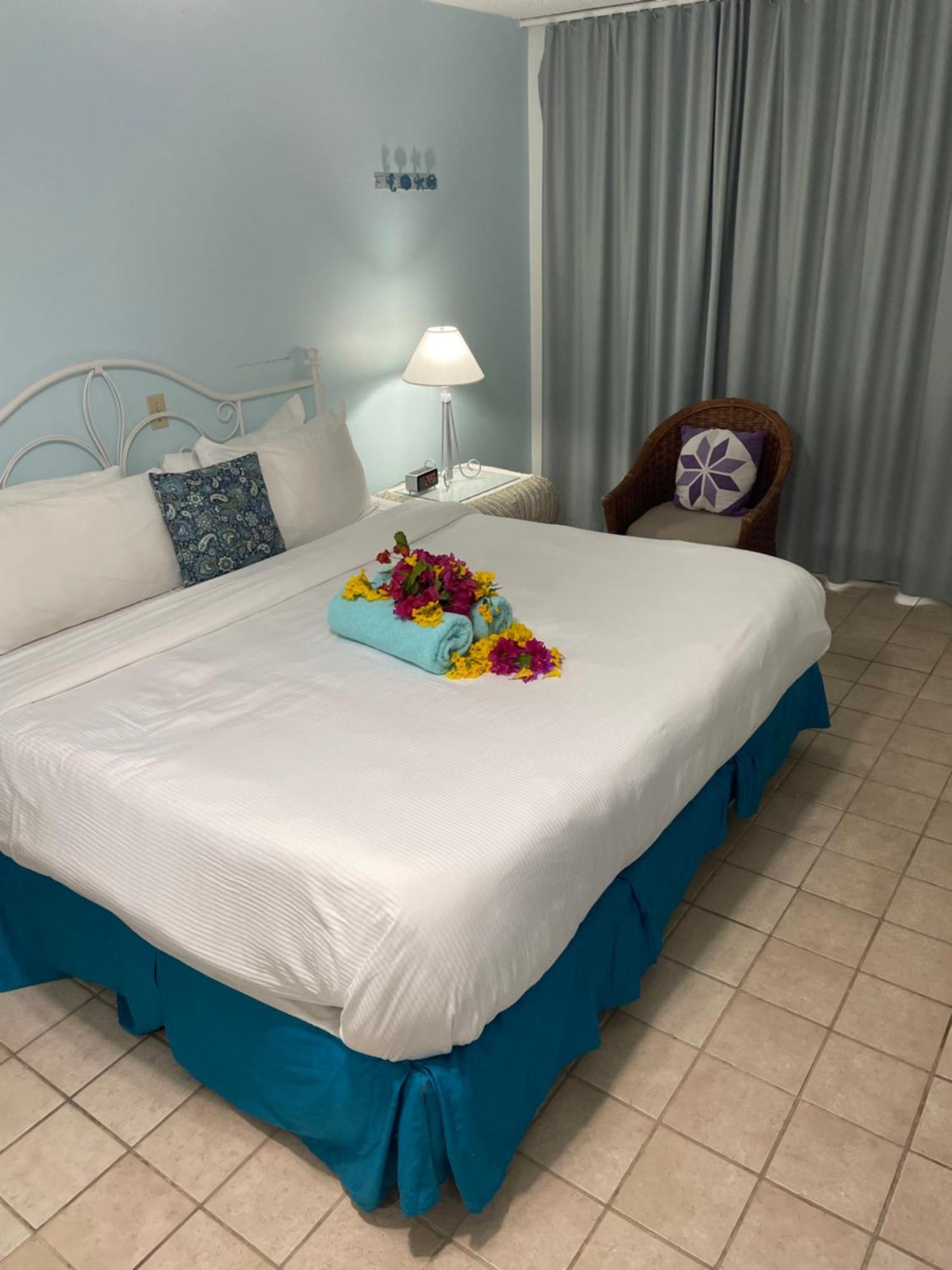 Sibonne Beach Hotel Грейс-Бэй Экстерьер фото